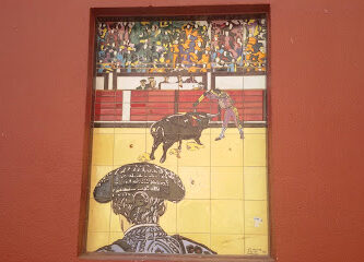 Murales de la plaza de toros de Guadalajara